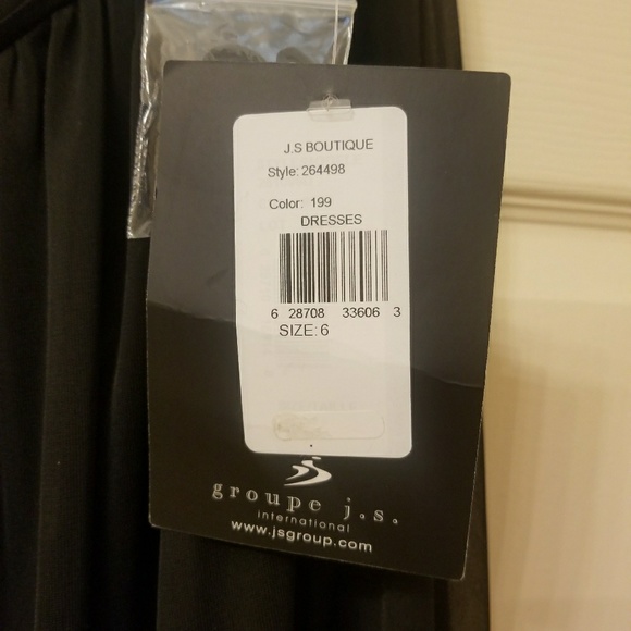 Dress - Picture 8 of 8